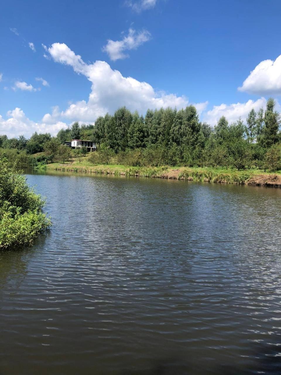 будинки рибалки Sudovaya Vishnya